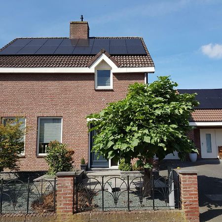 Het Gildehuis Met Sauna En Jacuzzi Stevensweert Exterior foto