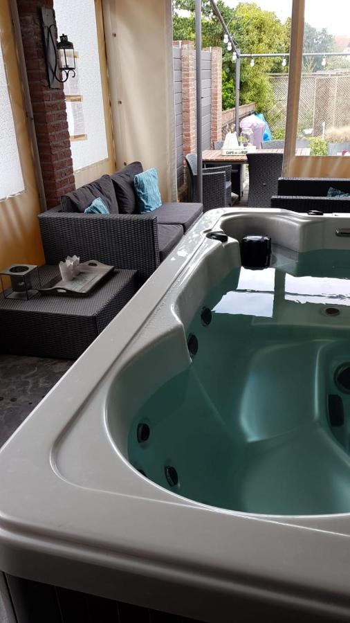 Het Gildehuis Met Sauna En Jacuzzi Stevensweert Exterior foto