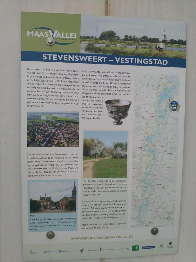 Het Gildehuis Met Sauna En Jacuzzi Stevensweert Exterior foto