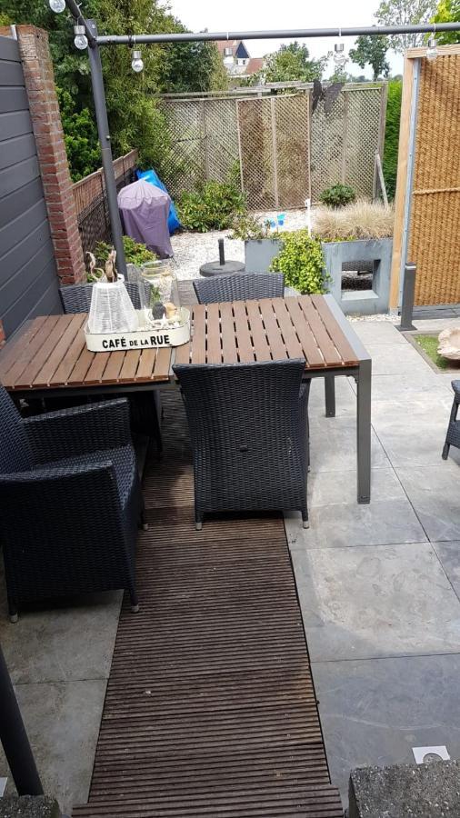 Het Gildehuis Met Sauna En Jacuzzi Stevensweert Exterior foto