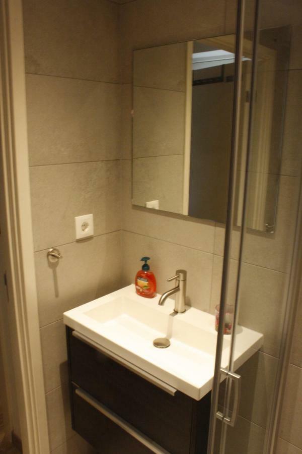 Het Gildehuis Met Sauna En Jacuzzi Stevensweert Exterior foto